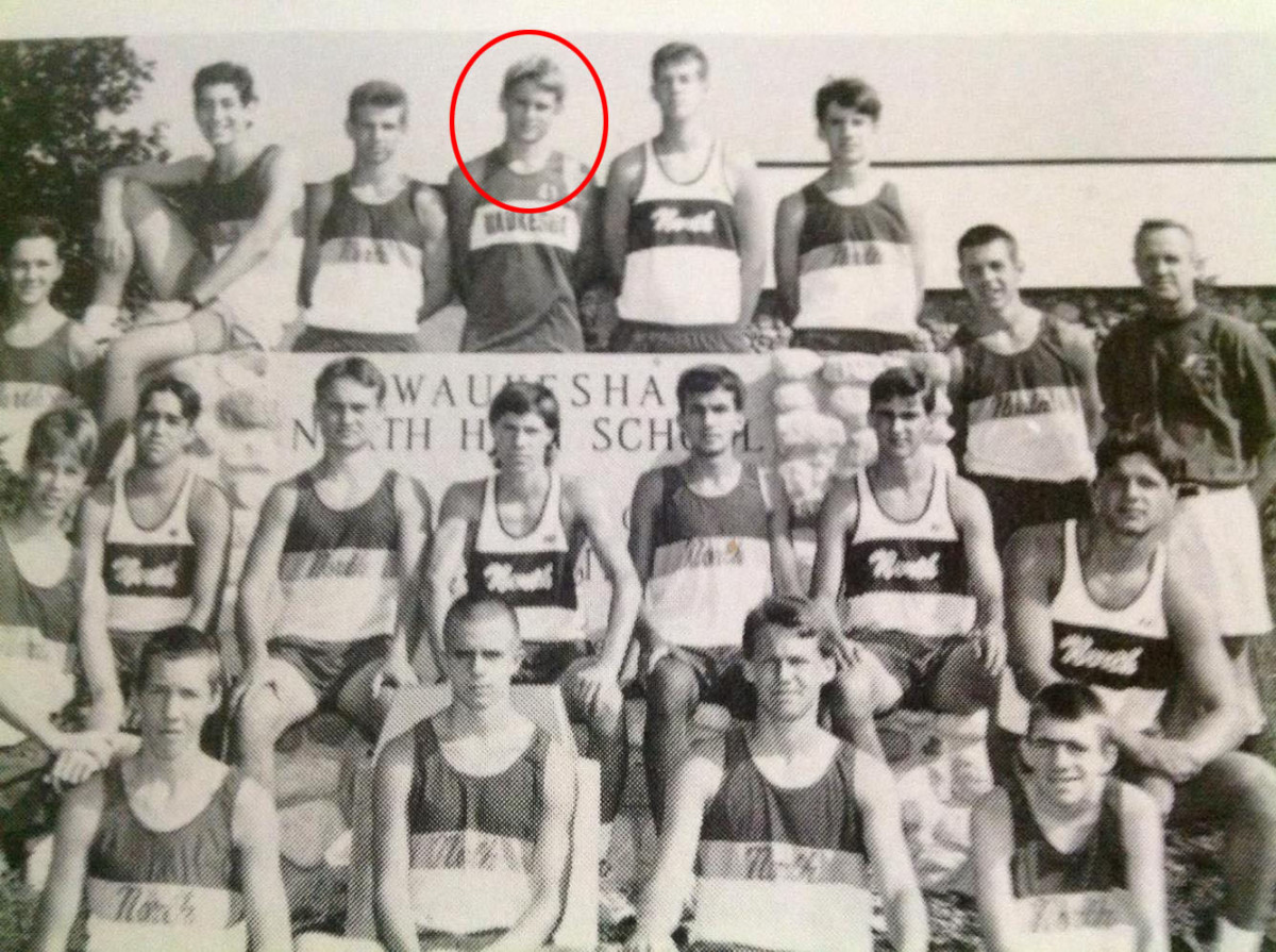 bachelor-nick-viall-cross-country-yearbook.jpg